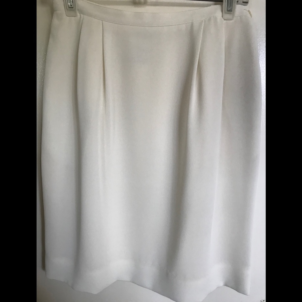 JONES NRW YORK  P , white midi skirt , size 8